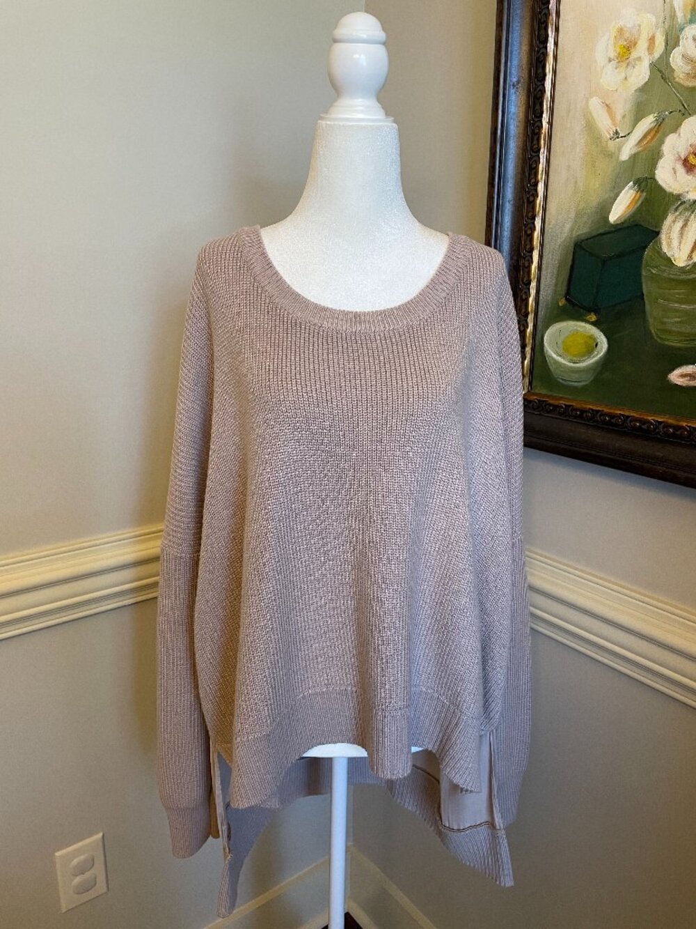 BCBGeneration Beige/Tan Long Sleeve Sweater Size M/L